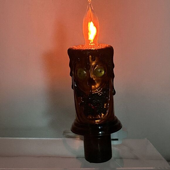 LED Night Light Plug In Halloween Orange Pumpkin Monster Candle Flickering 5" - Picture 2 of 5